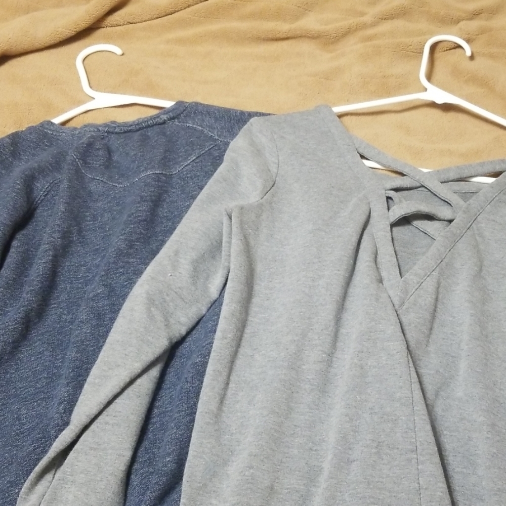 Workout sweaters - Picture 2 of 2